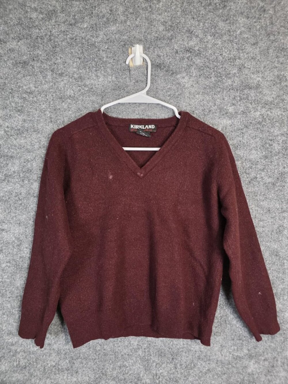 Kirkland Signature Sweater Mens Medium Red Cashmere V Neck Stains Pilling